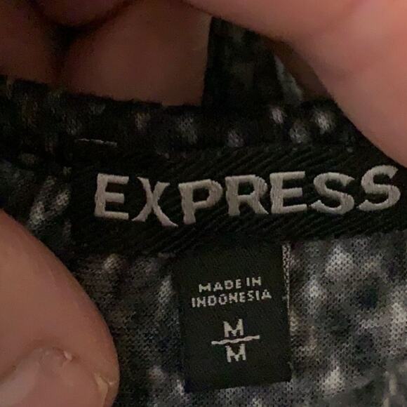 EXPRESS animal print butterfly sleeve blouse medium - Picture 4 of 5